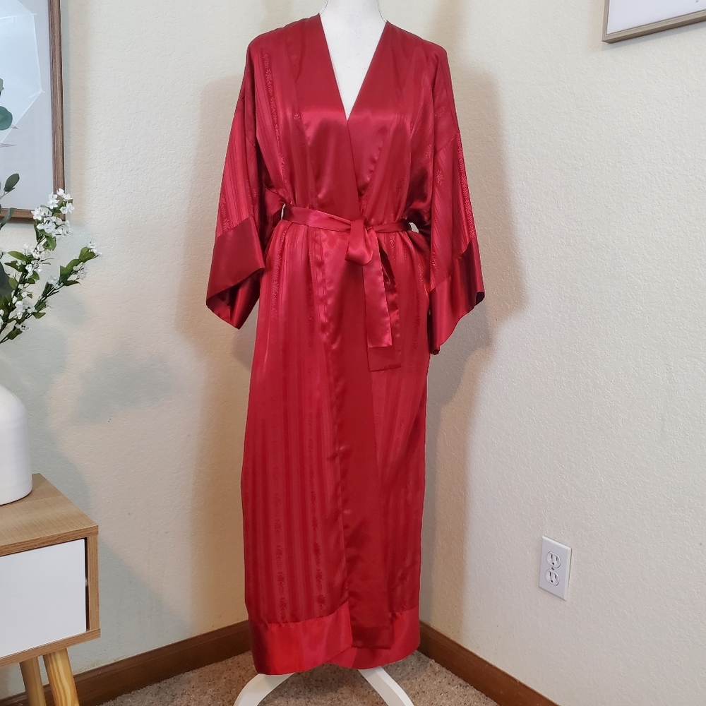 VICTORIA'S SECRET GOLD LABEL Vintage ruby red embossed Robe! Size Small.